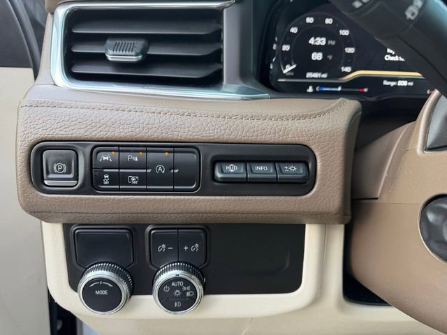 Used 2023 GMC Yukon Denali image 6