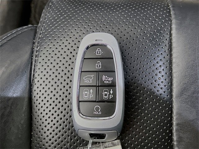 Used 2022 Hyundai Santa Fe Calligraphy image 12