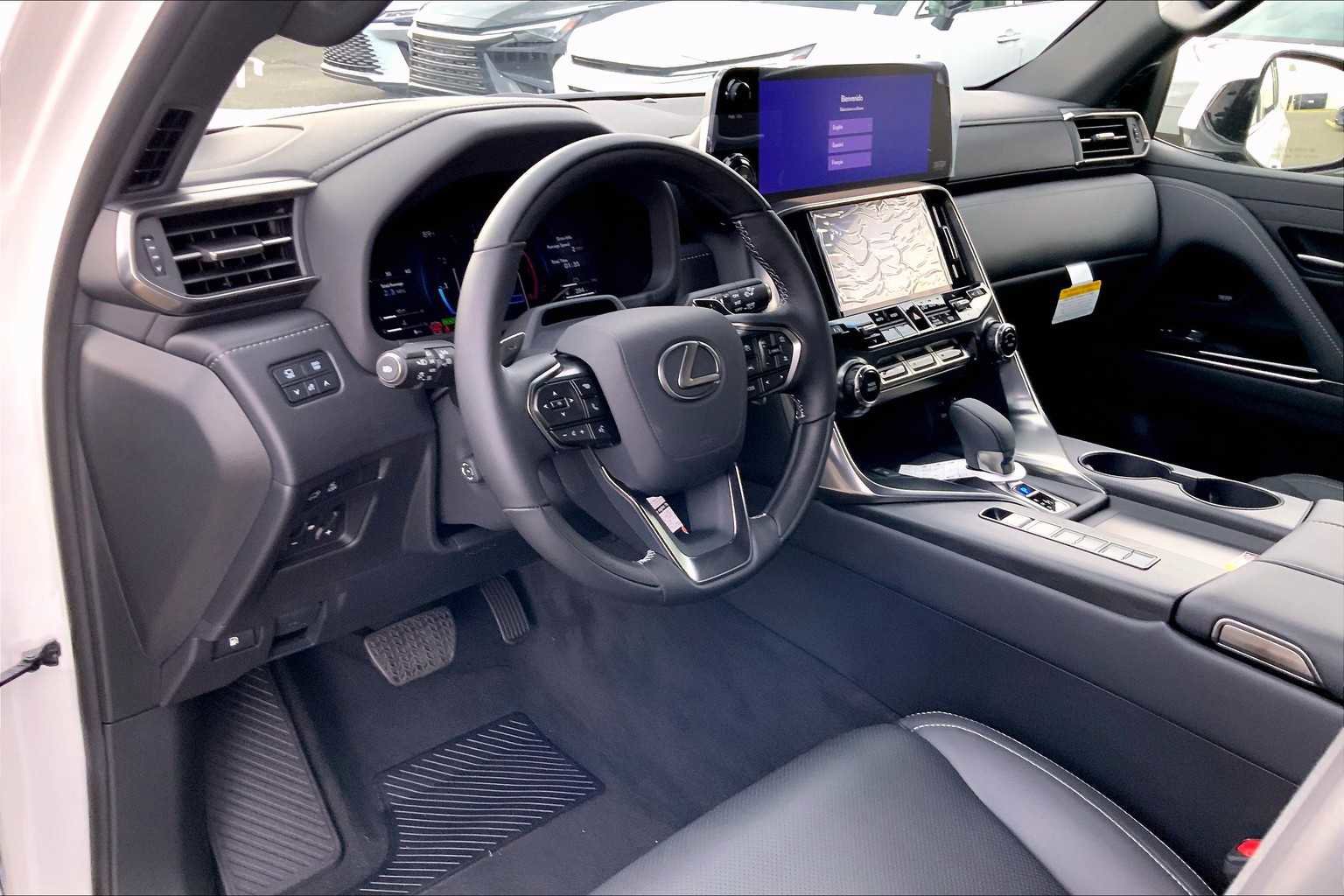 New 2025 Lexus LX 700h Luxury image 8