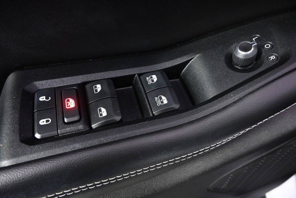 Used 2023 Jeep Grand Cherokee Altitude AWD/4WD image 23