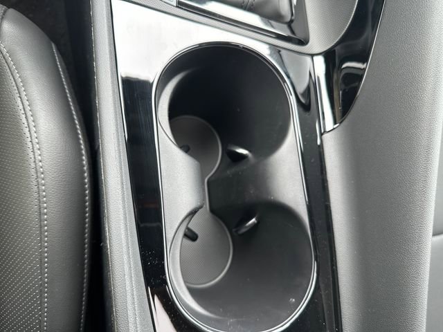 New 2026 Hyundai Elantra Limited image 18