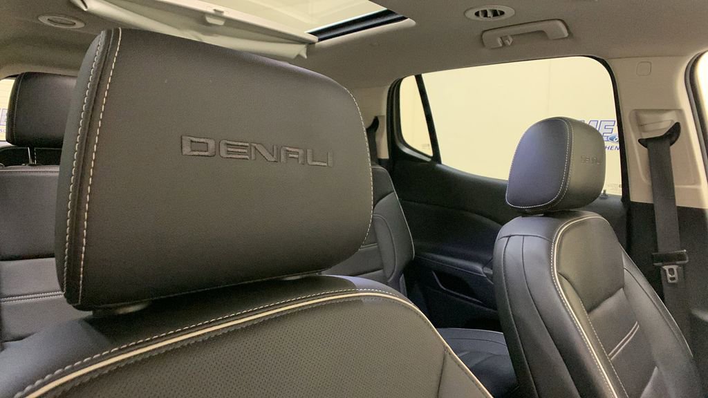 Used 2021 GMC Acadia Denali w/ Denali Technology Package image 15