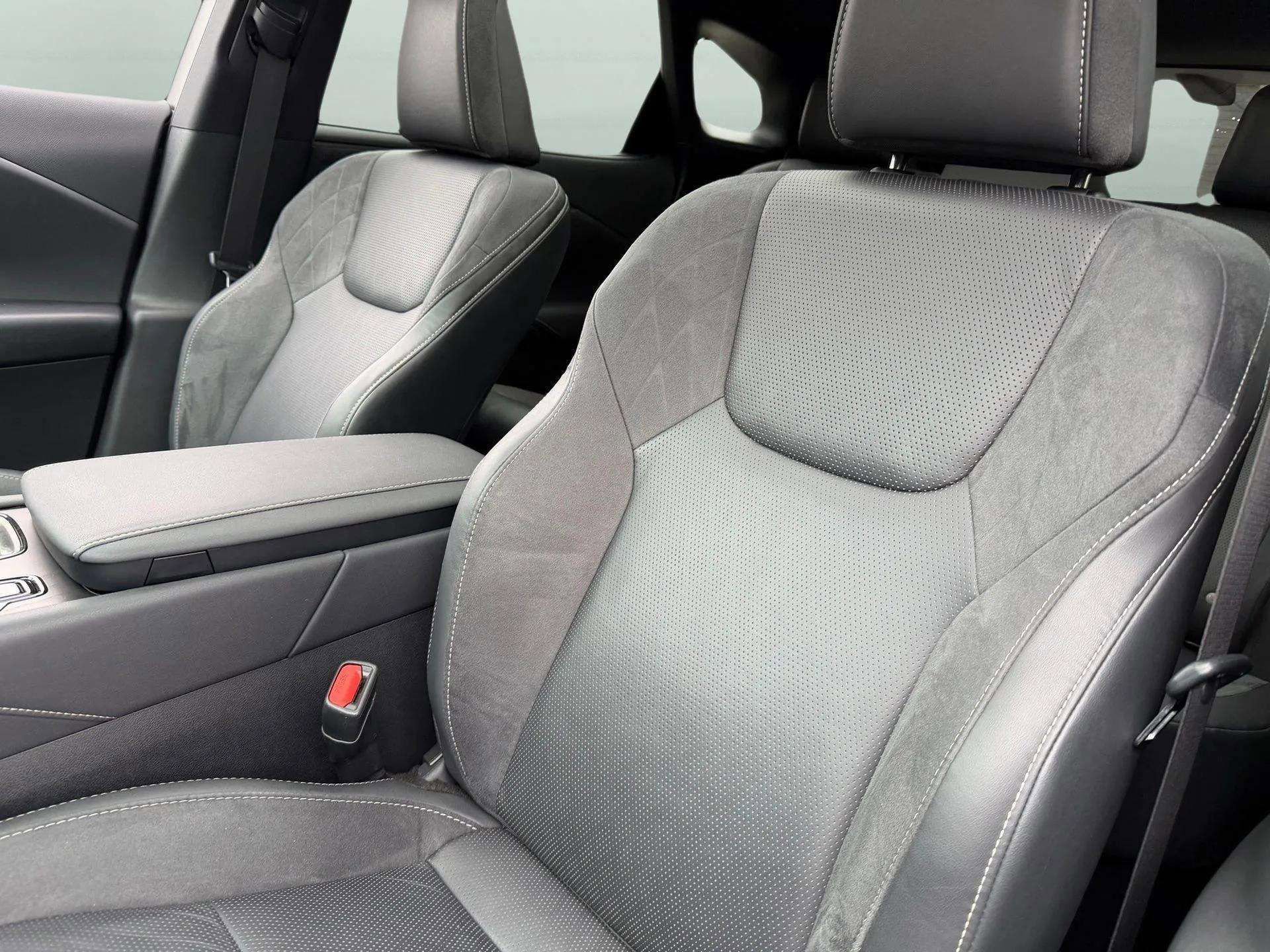 Used 2024 Lexus RX 350 FWD image 14