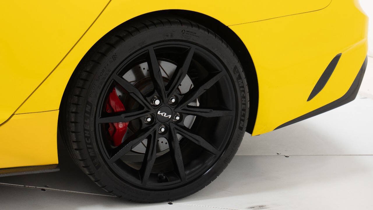 Used 2018 Kia Stinger GT2 AWD/4WD image 20
