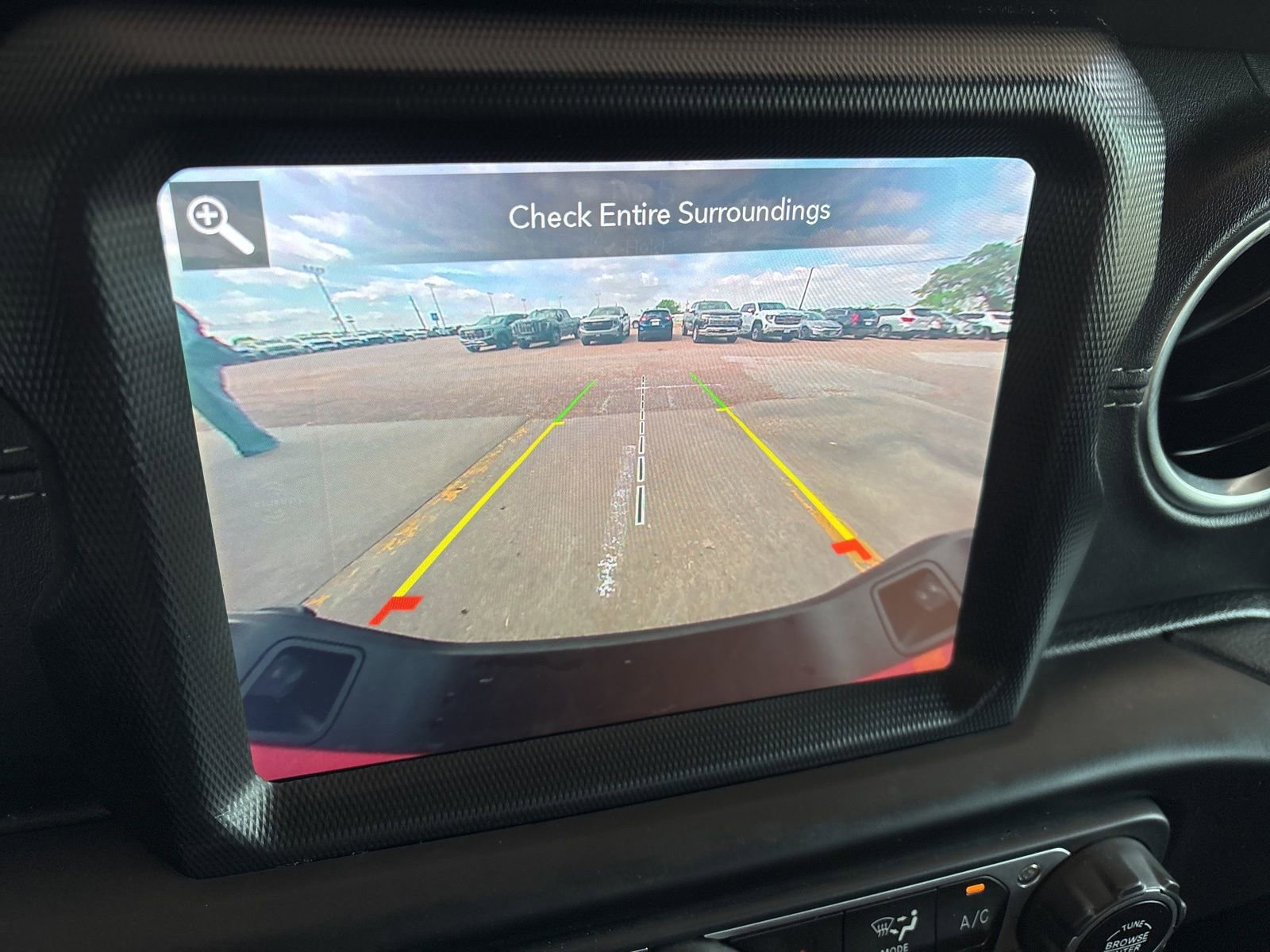 Used 2020 Jeep Gladiator Overland w/ Popular Equipment Package image 22