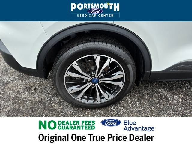 Certified 2022 Ford Escape SEL w/ SEL Stealth AWD Package image 29