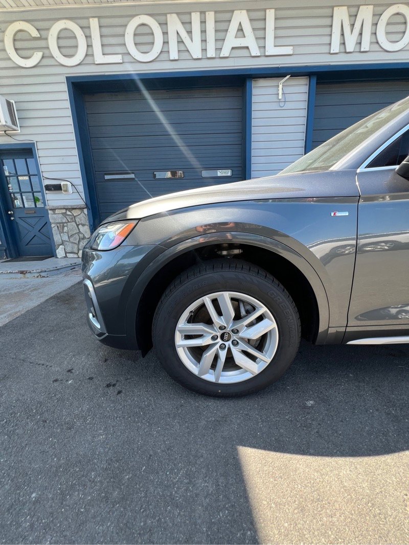 Used 2022 Audi Q5 2.0T Premium w/ Convenience Package image 2