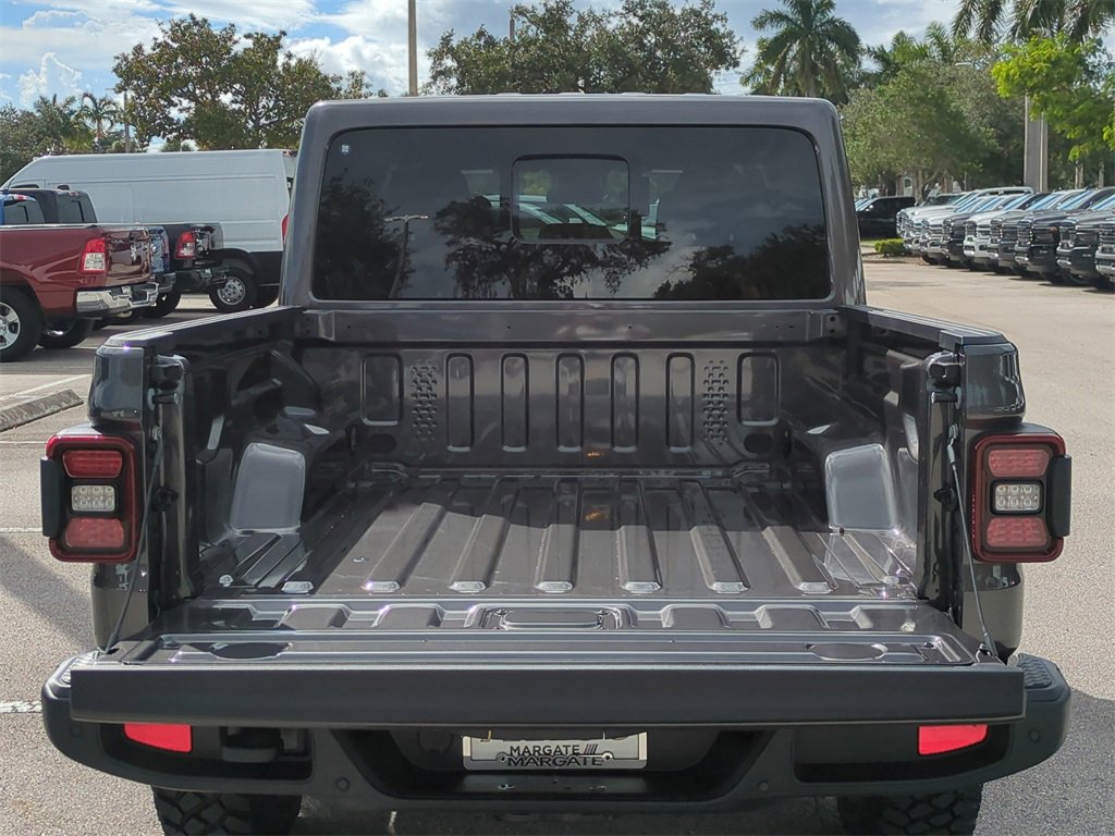 New 2025 Jeep Gladiator Sport image 14