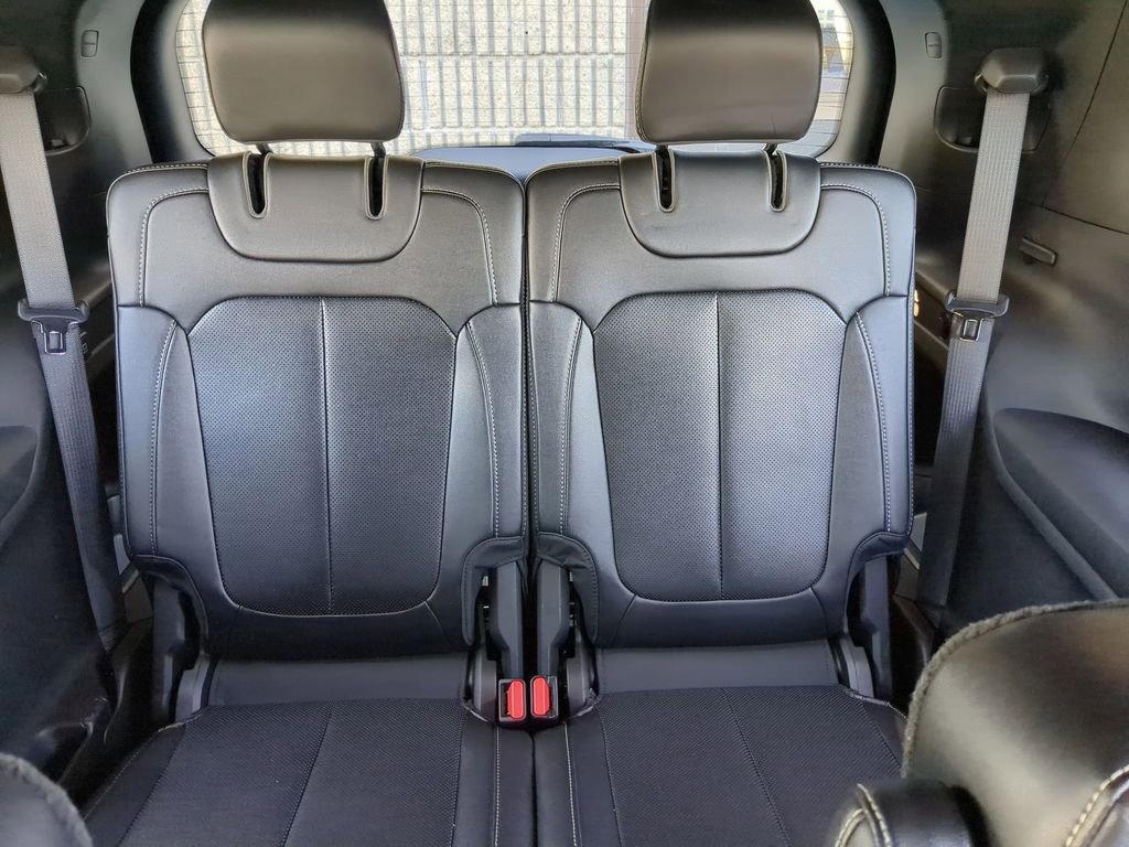 Used 2024 Jeep Grand Cherokee L Limited w/ Luxury Tech Group II image 30