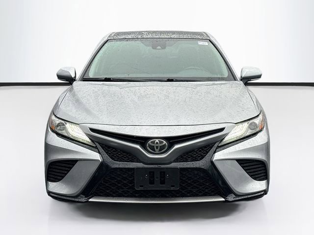 Used 2019 Toyota Camry XSE image 2