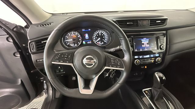 Used 2020 Nissan Rogue S FWD image 15