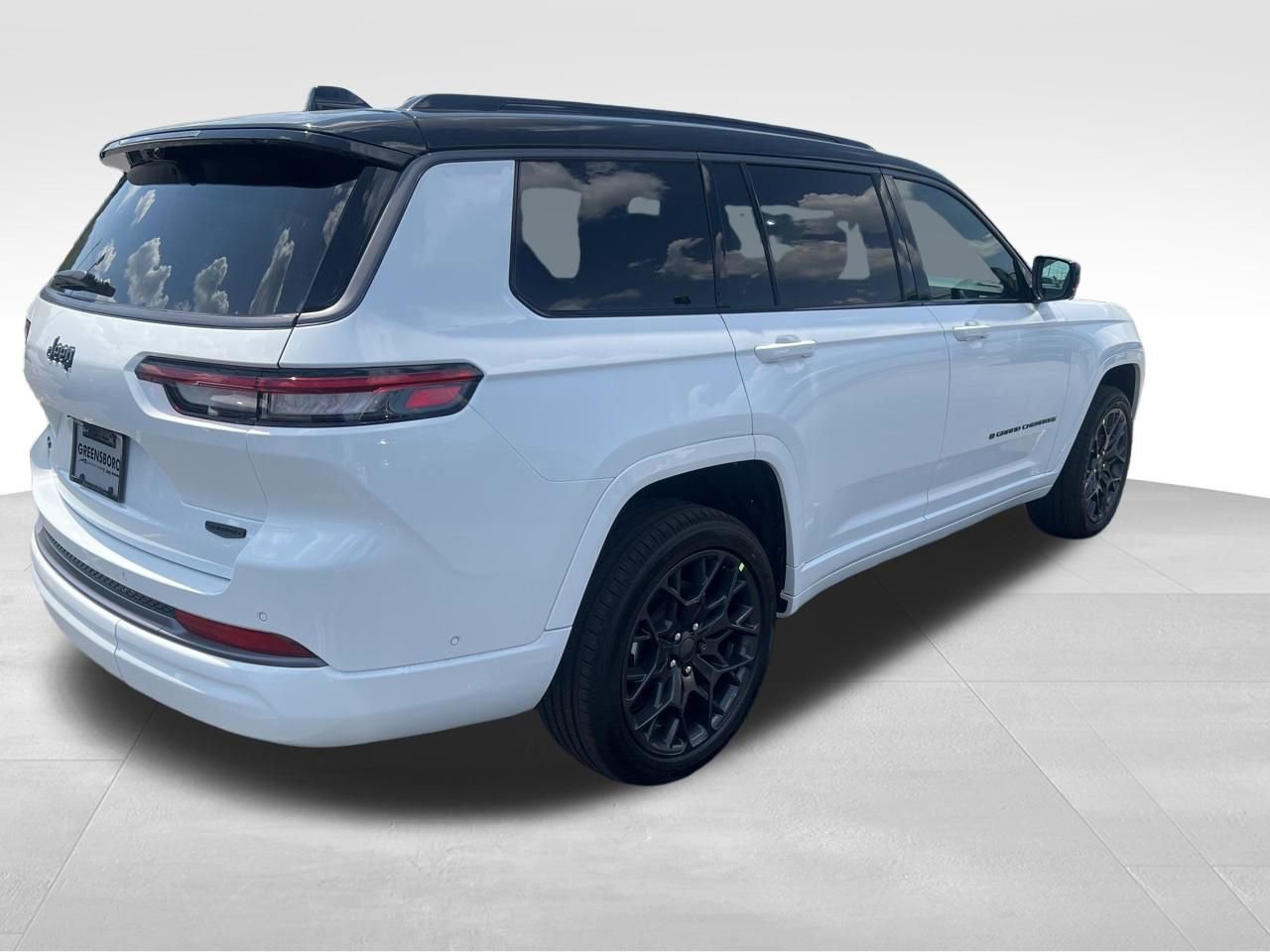 New 2026 Jeep Grand Cherokee L Summit w/ Obsidian Package AWD/4WD image 5