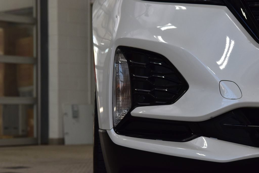 Used 2024 Chevrolet Equinox RS w/ RS Leather Package image 14