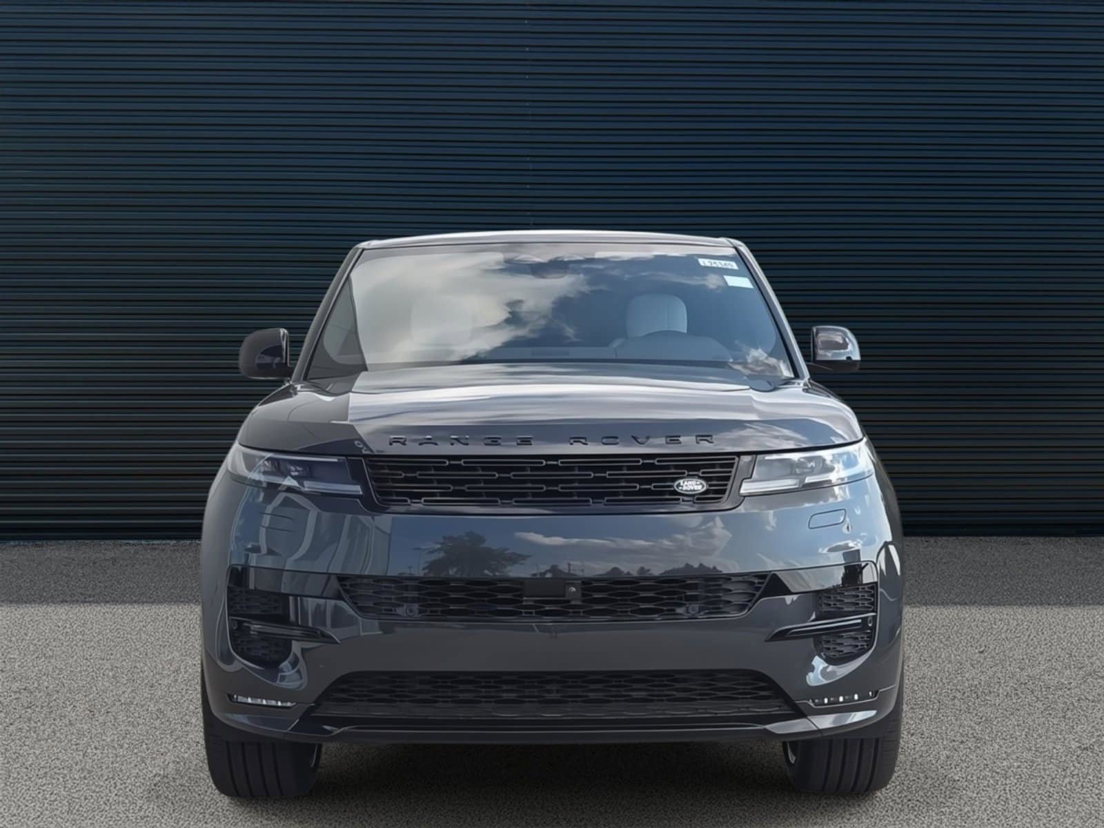 New 2025 Land Rover Range Rover Sport Dynamic SE AWD/4WD image 2