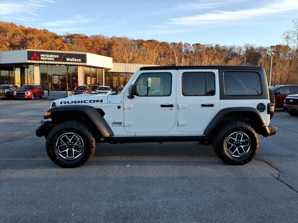 Used 2025 Jeep Wrangler Unlimited Rubicon image 2