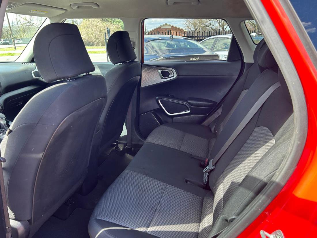 Used 2021 Kia Soul LX image 10