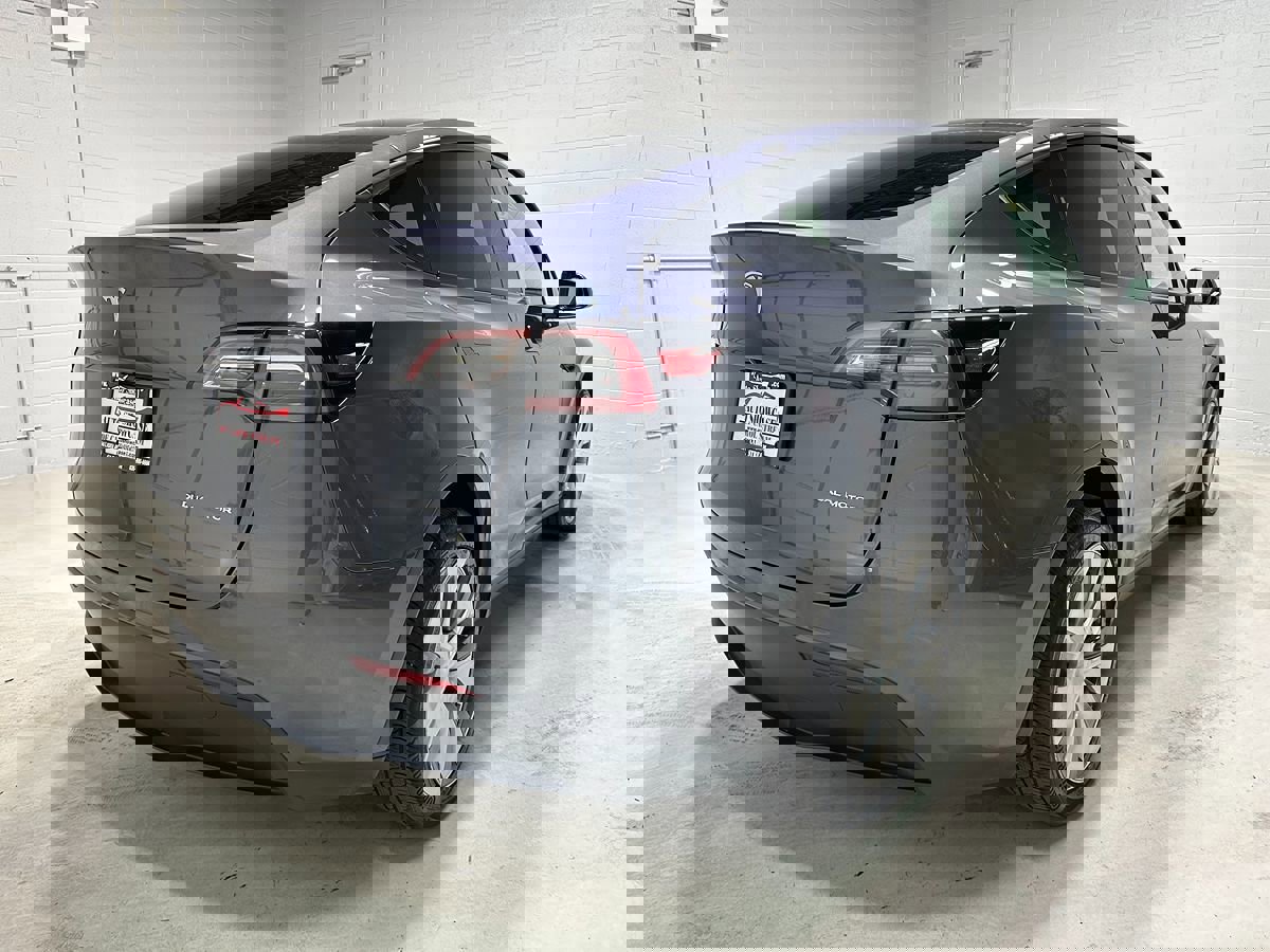 Used 2023 Tesla Model Y Long Range image 5