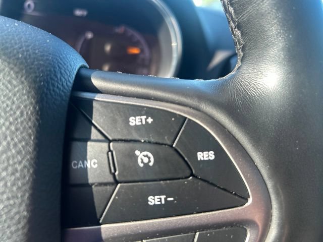 Used 2020 Jeep Grand Cherokee Altitude AWD/4WD image 21