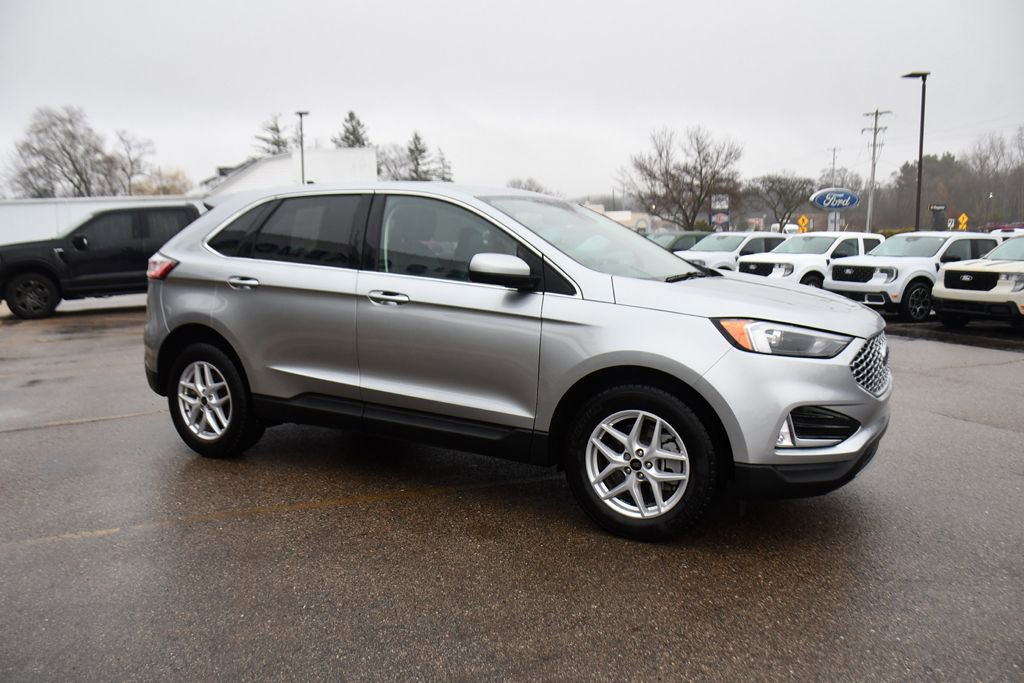 Used 2024 Ford Edge SEL w/ Convenience Package image 8