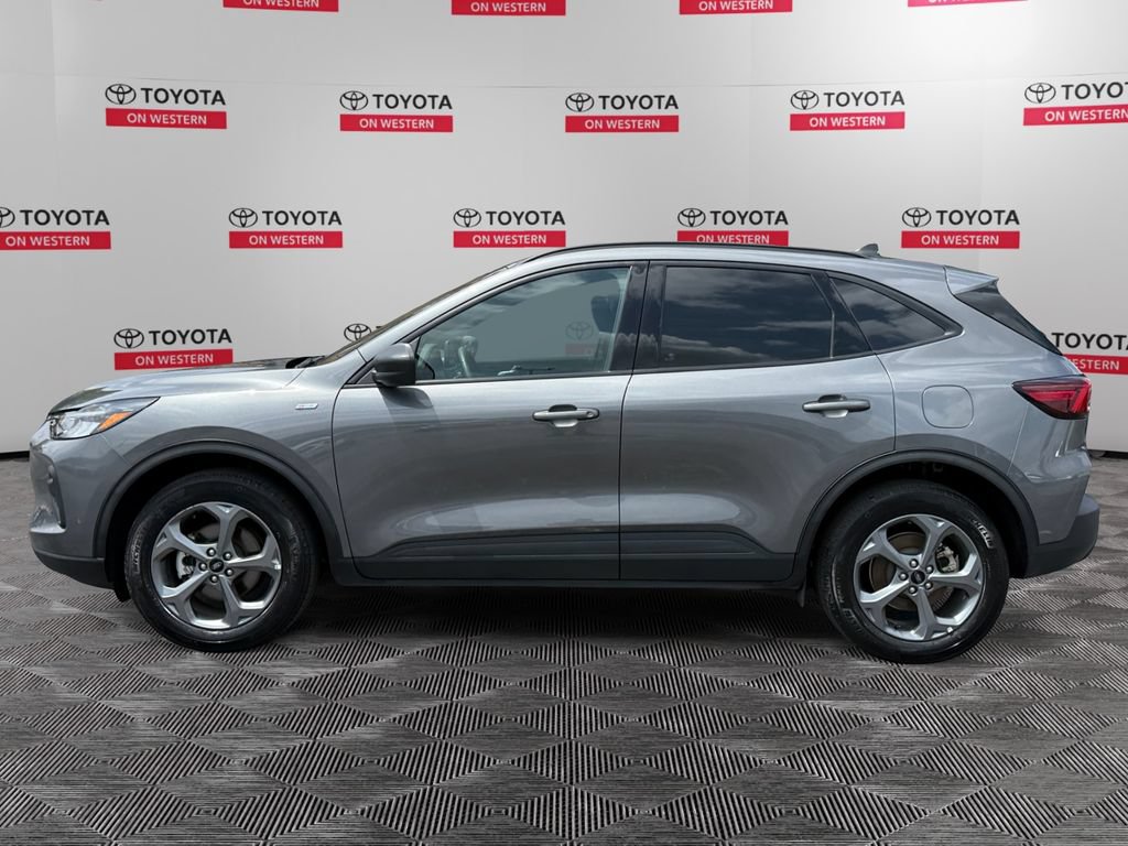 Used 2025 Ford Escape ST-Line AWD/4WD image 8