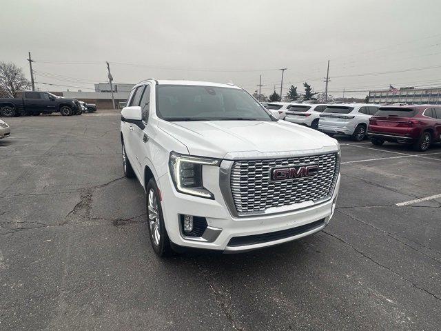 Used 2021 GMC Yukon Denali w/ Denali Premium Package image 7