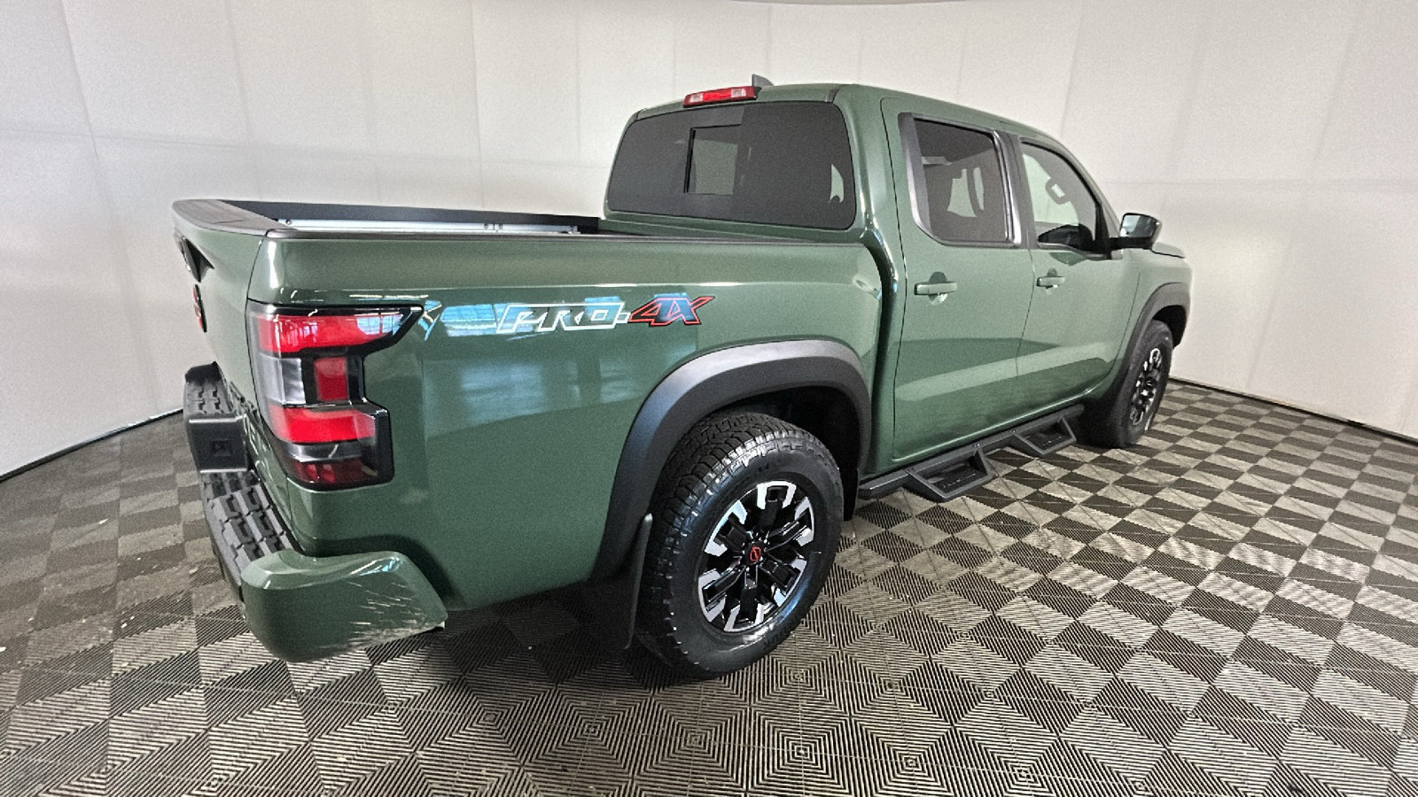Used 2023 Nissan Frontier PRO-4X w/ Pro Convenience Package AWD/4WD image 3