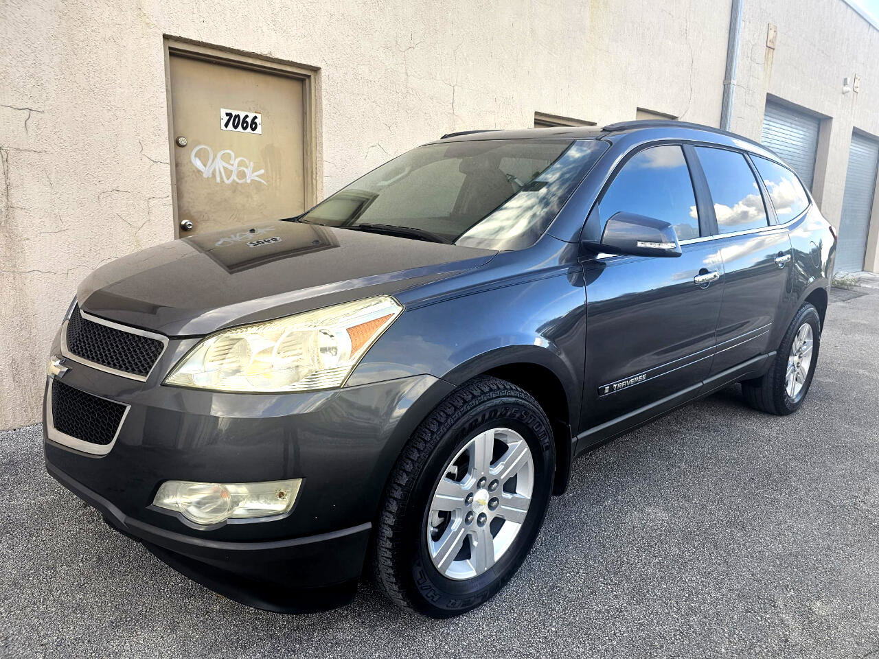 Used 2009 Chevrolet Traverse LT image 6