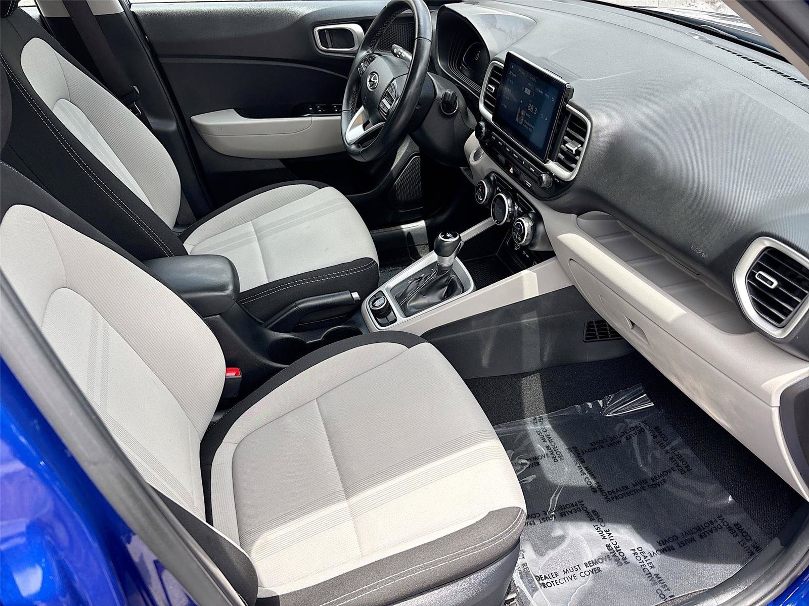 Used 2025 Hyundai Venue SEL FWD image 27
