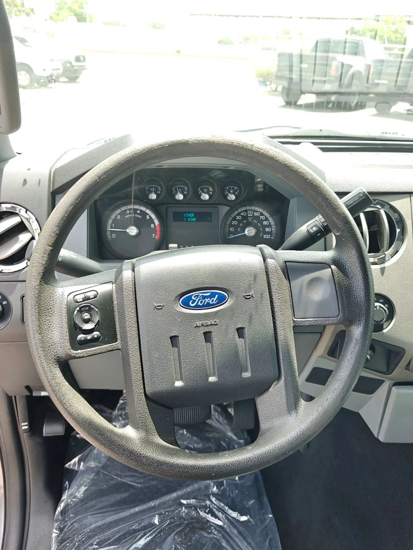 Used 2011 Ford F350 XLT w/ Camper Pkg AWD/4WD image 8