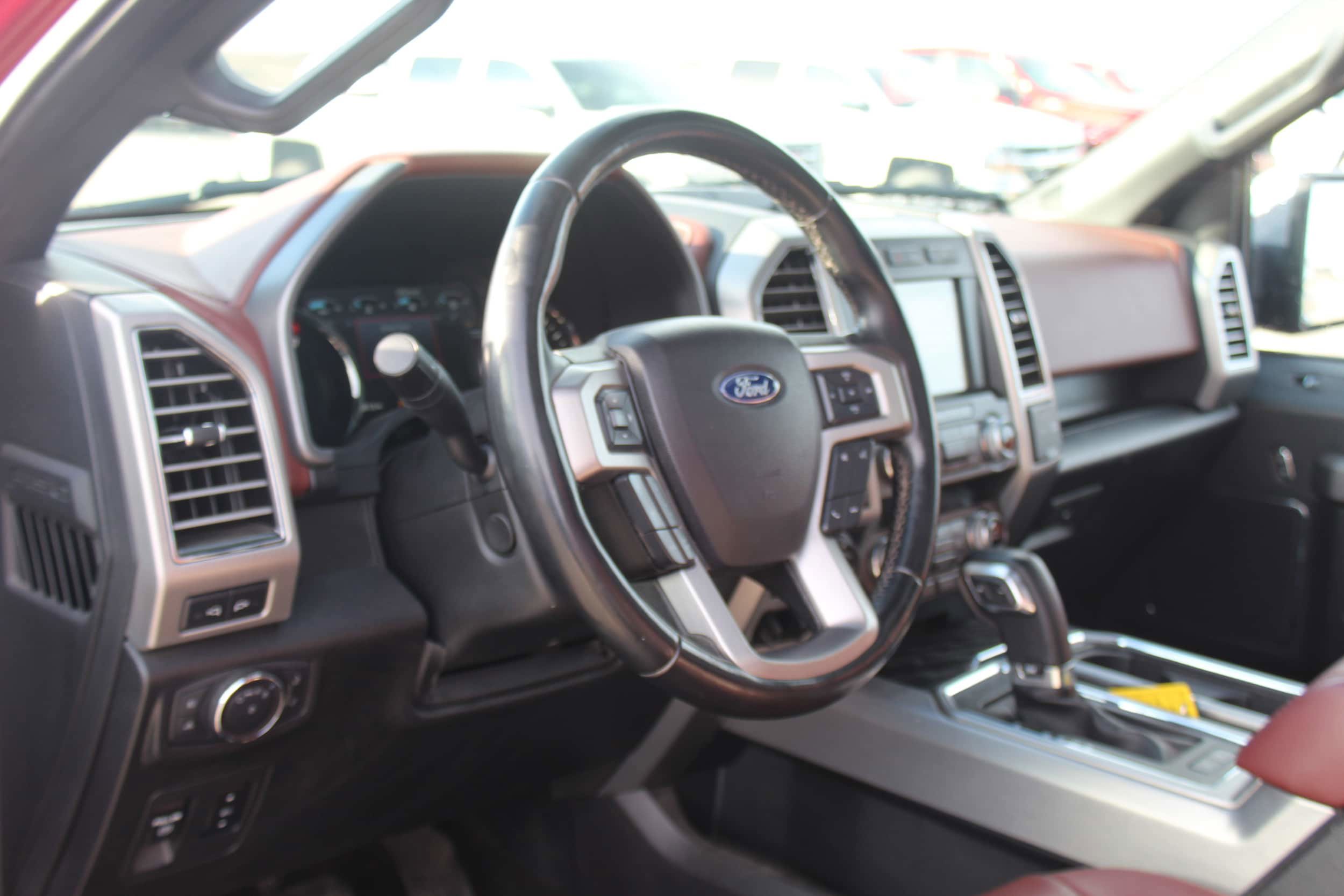 Used 2019 Ford F150 Platinum w/ Equipment Group 701A Luxury AWD/4WD image 16