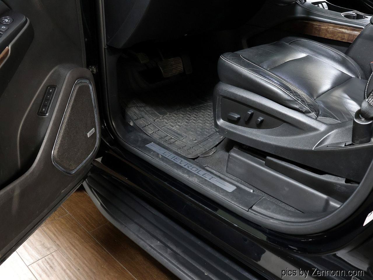 Used 2020 Chevrolet Suburban LT AWD/4WD image 26