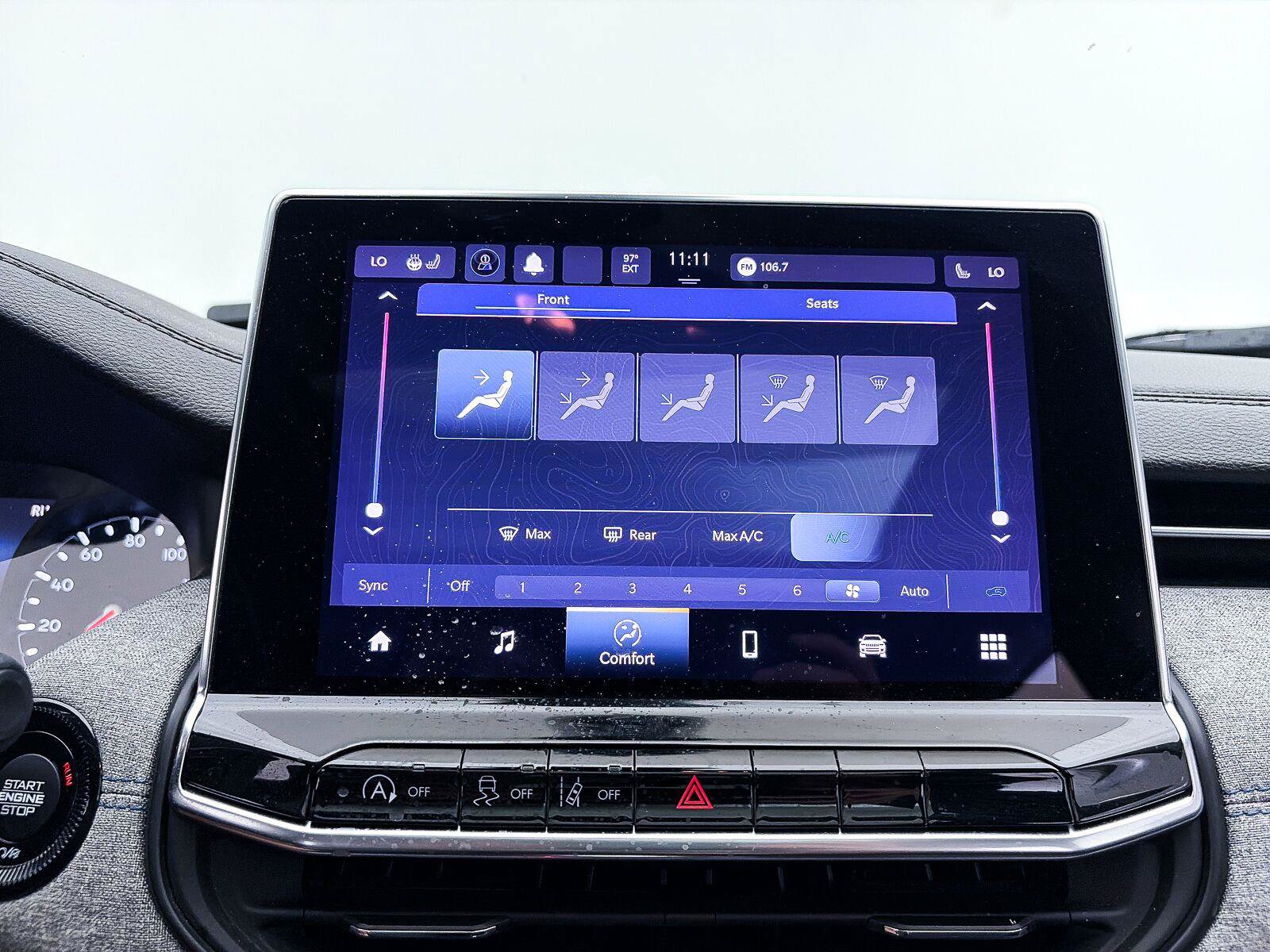 Used 2022 Jeep Compass Latitude w/ Sun and Sound Group AWD/4WD image 23