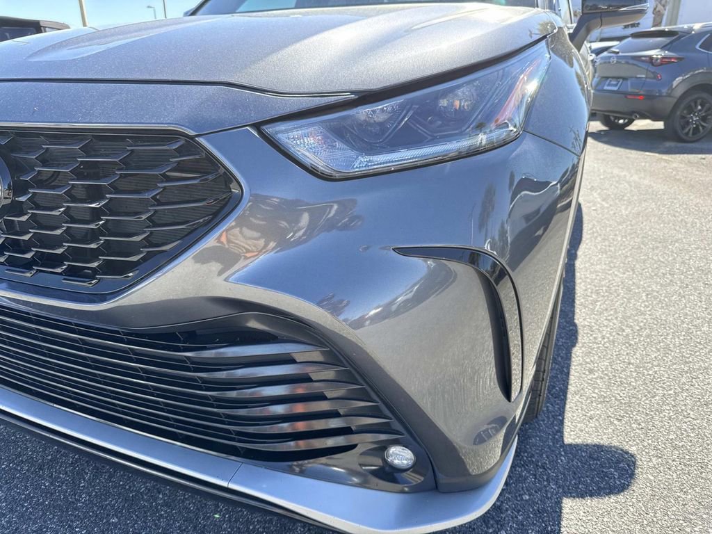 Used 2022 Toyota Highlander XSE image 10