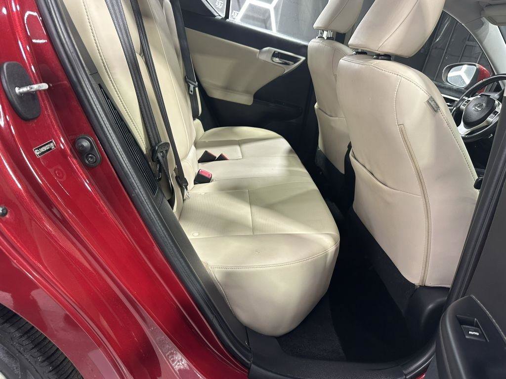 Used 2013 Lexus CT 200h FWD image 36