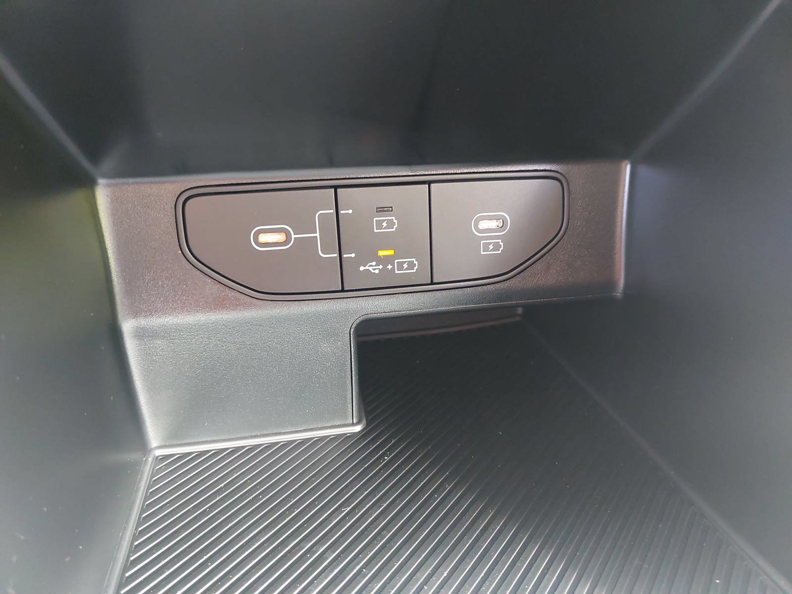 New 2026 Kia Sorento LX FWD image 24