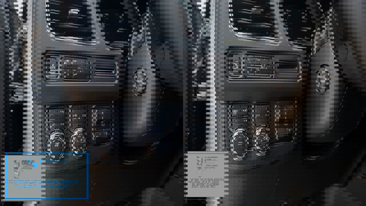 Used 2023 GMC Yukon AT4 w/ Max Trailering Package AWD/4WD image 18