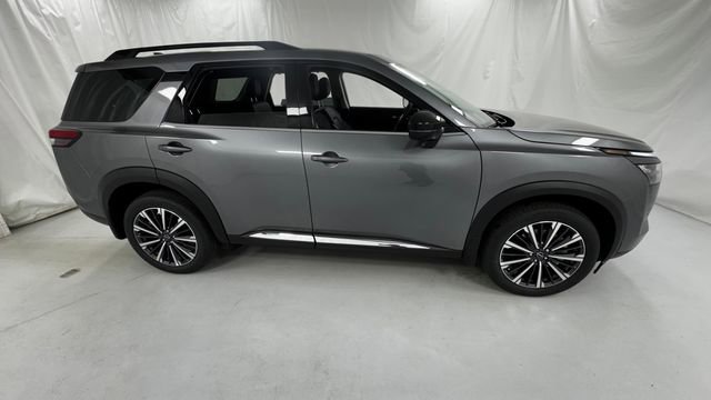 New 2026 Nissan Pathfinder Platinum AWD/4WD image 2
