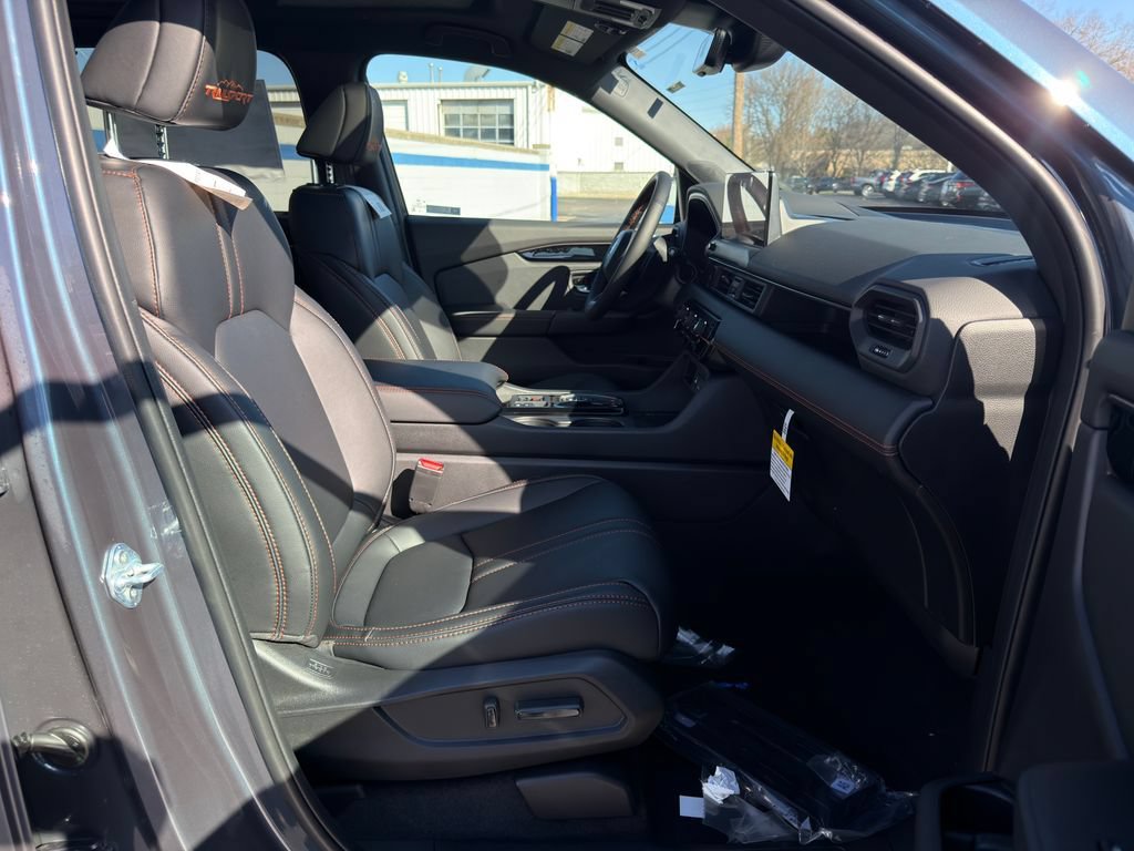 Used 2026 Honda Pilot TrailSport image 25