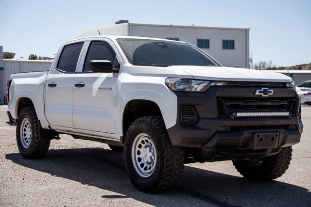 Used 2024 Chevrolet Colorado W/T AWD/4WD image 3