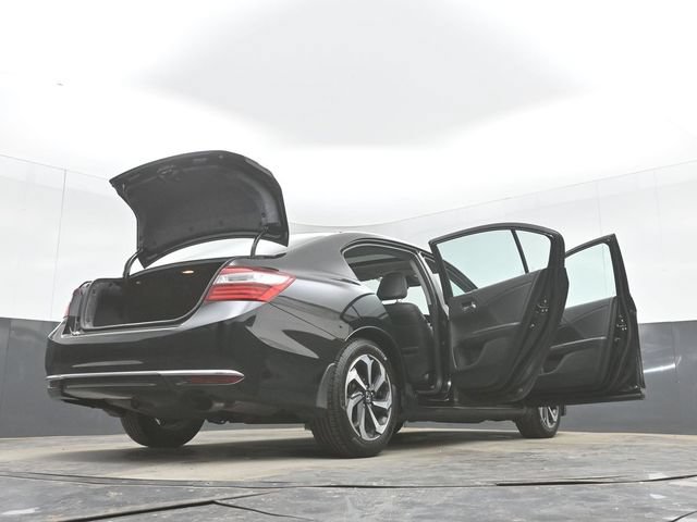 Used 2017 Honda Accord EX-L image 53