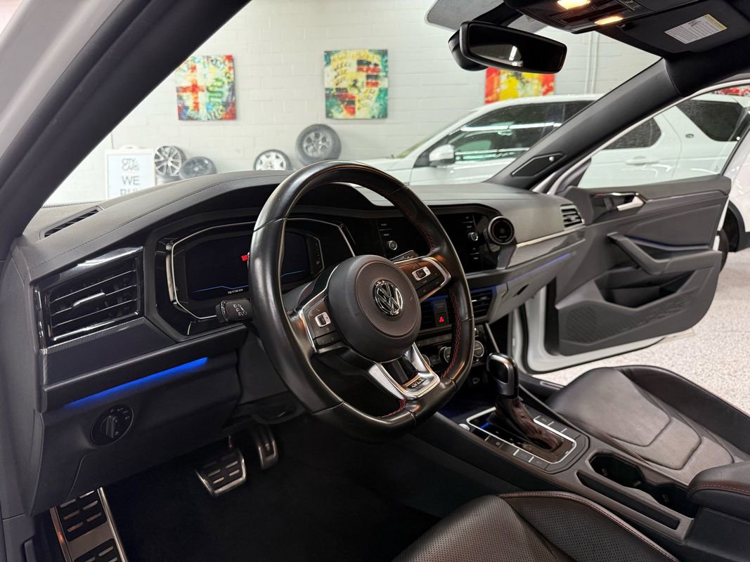 Used 2020 Volkswagen Jetta GLI Autobahn w/ GLI Autobahn Black Package FWD image 10