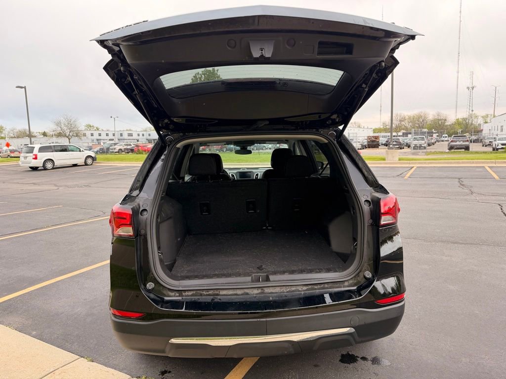 Used 2023 Chevrolet Equinox LT FWD image 22