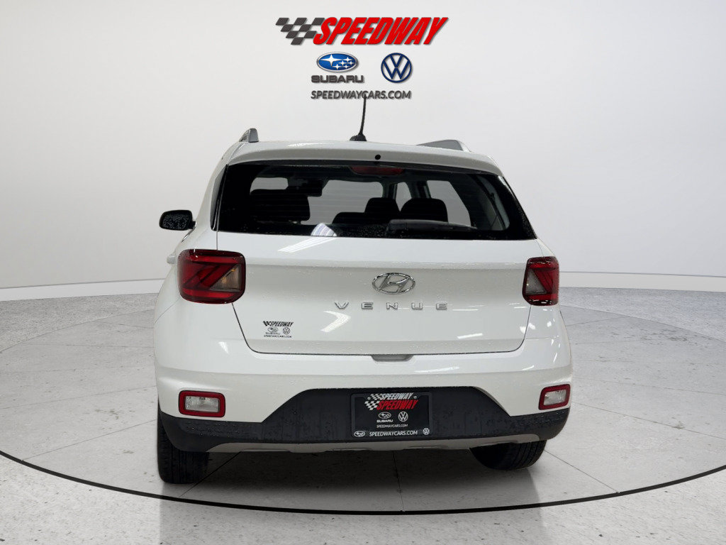 Used 2025 Hyundai Venue SEL FWD image 7