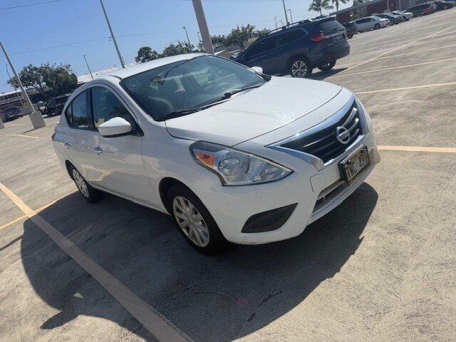 Used 2019 Nissan Versa SV FWD image 7