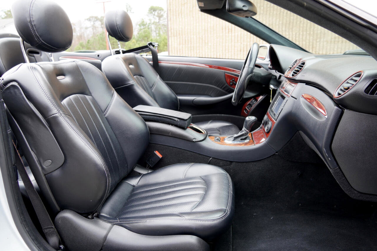 Used 2006 Mercedes-Benz CLK 55 AMG Cabriolet image 10