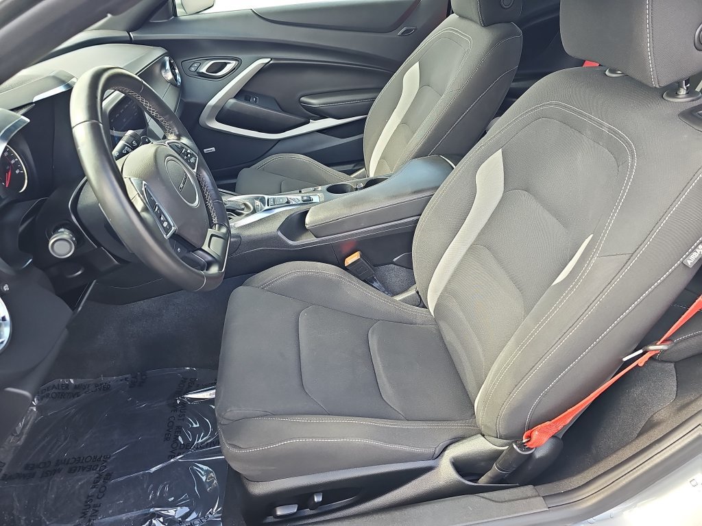 Used 2024 Chevrolet Camaro LT w/ Technology Package RWD image 15