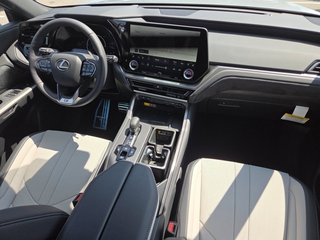 New 2025 Lexus TX 500h AWD image 36