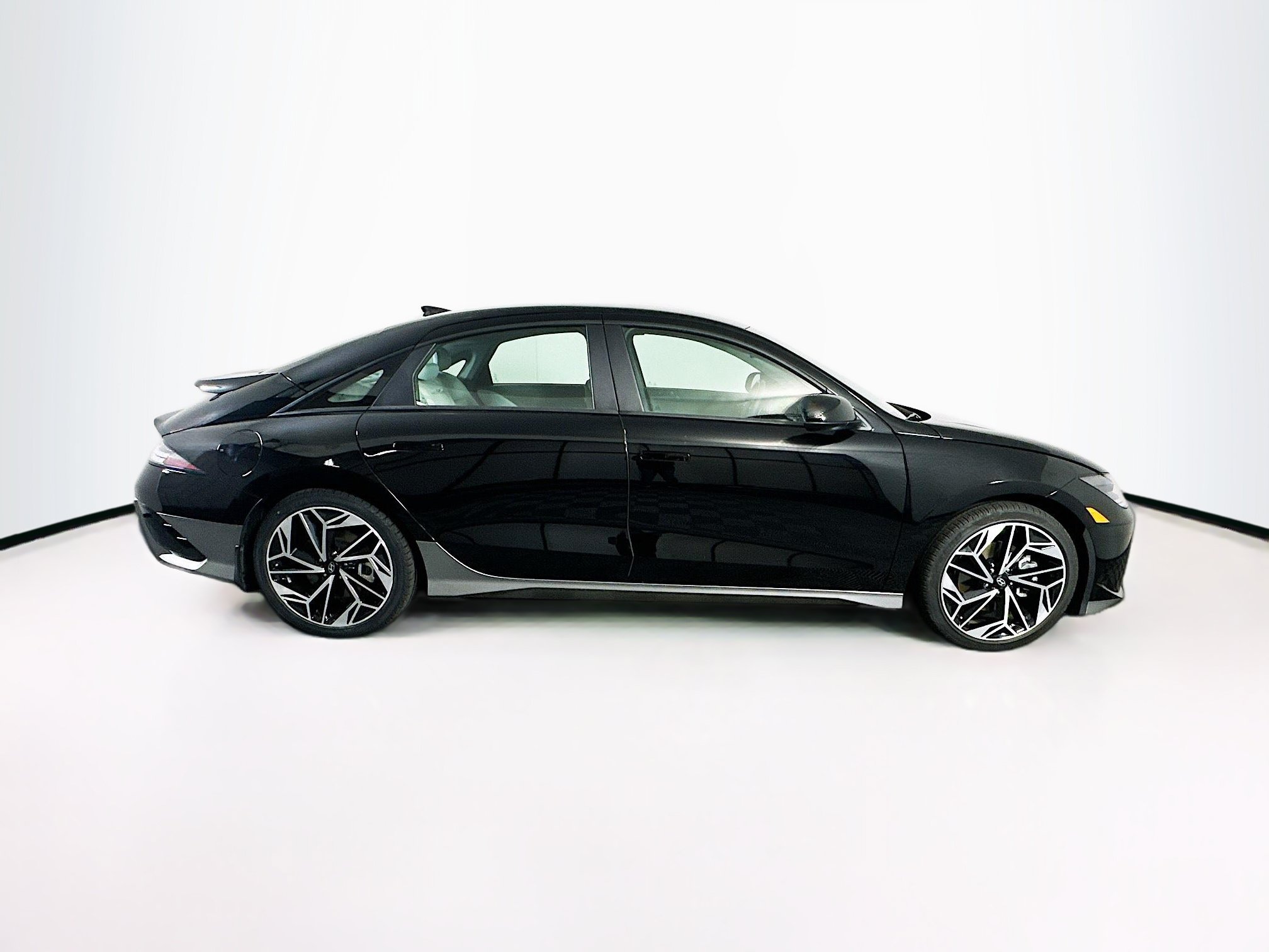 Used 2023 Hyundai Ioniq 6 SEL RWD image 10