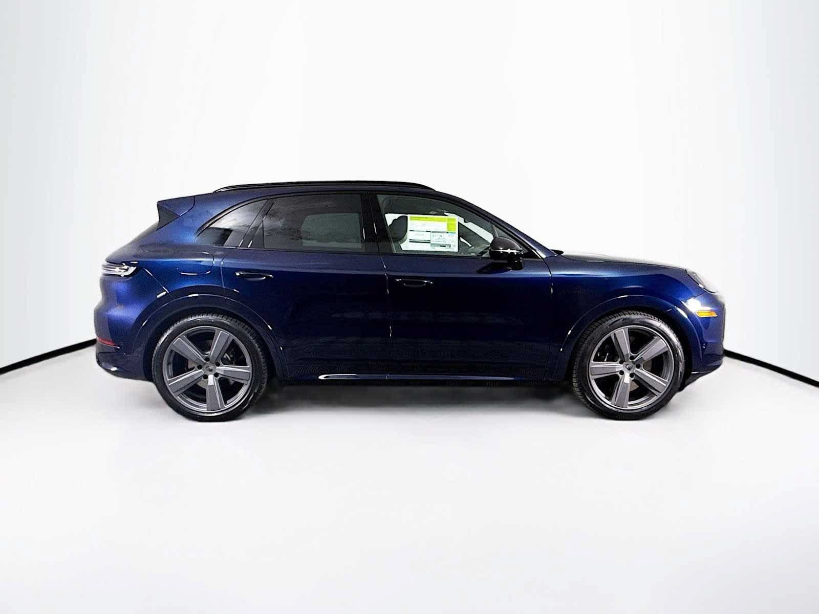 New 2025 Porsche Cayenne Turbo AWD/4WD image 8