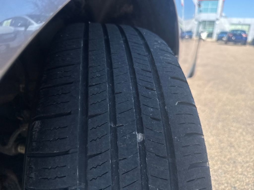 Used 2016 Toyota Camry SE image 41